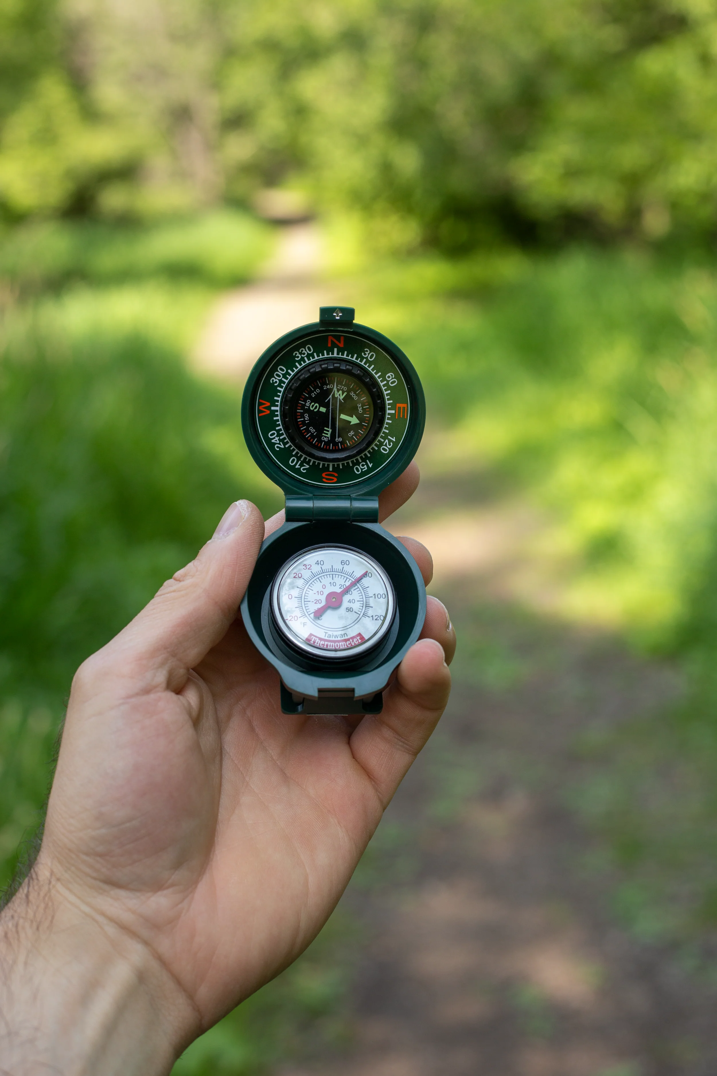 Compass with Thermometer - Image 4