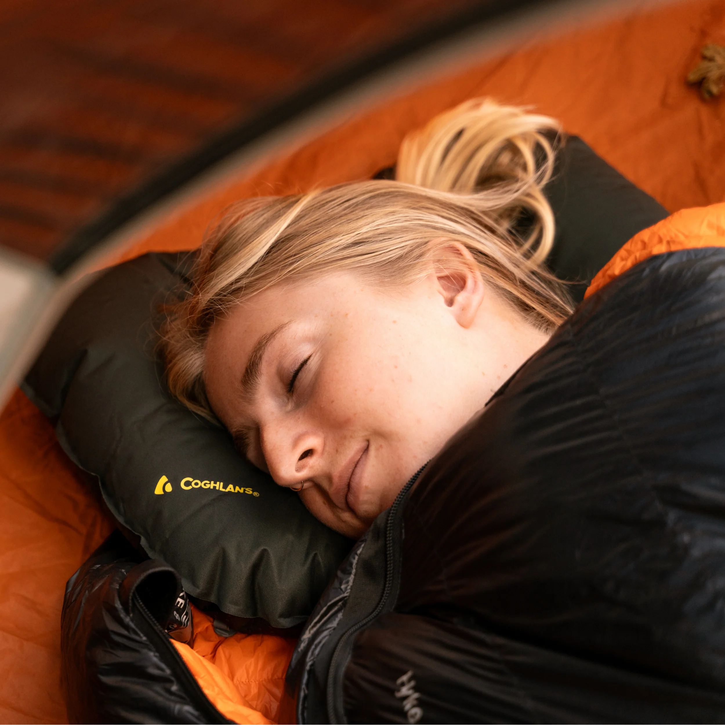 Travel Pillow - Image 8