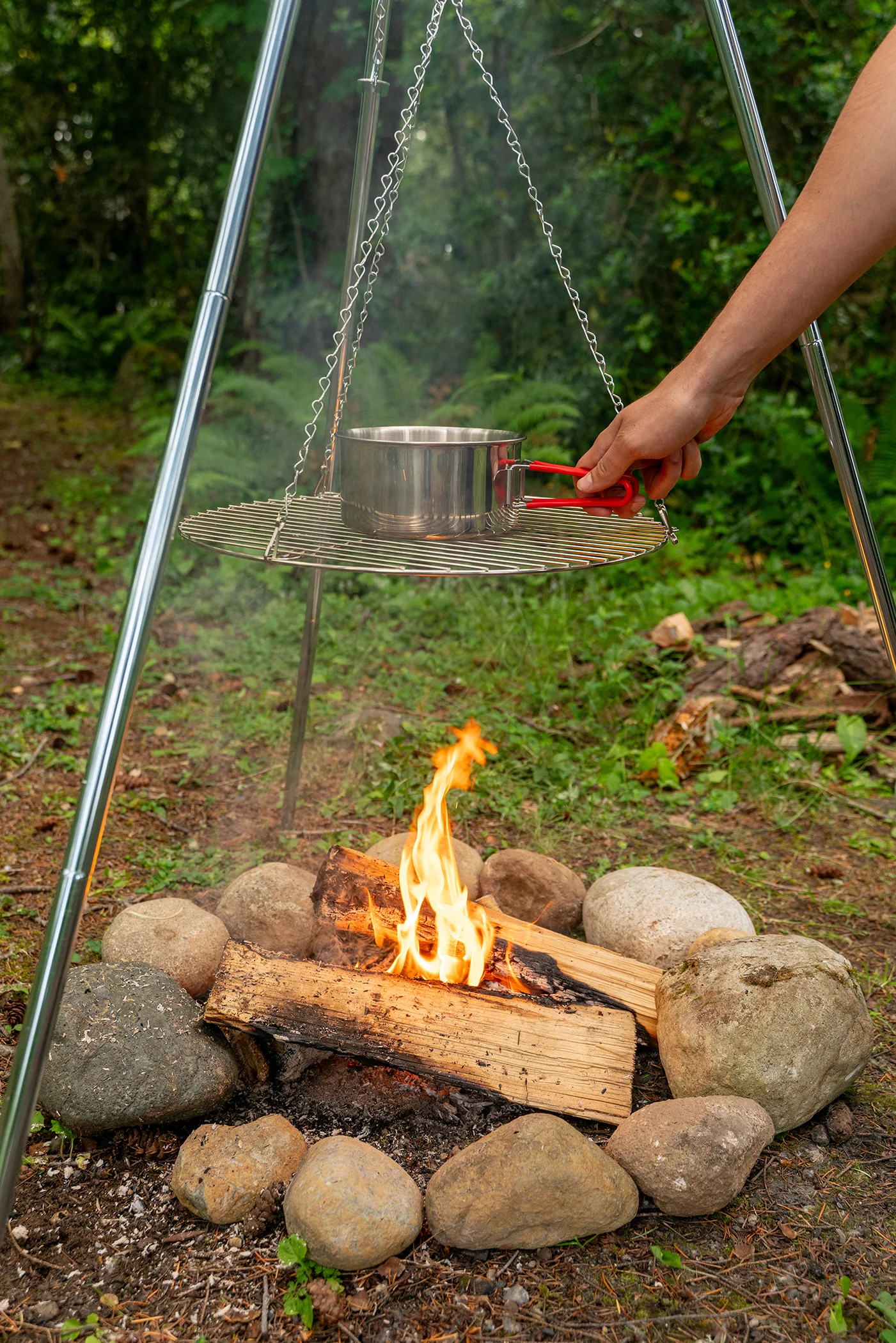 Tri-Pod Grill - Image 5